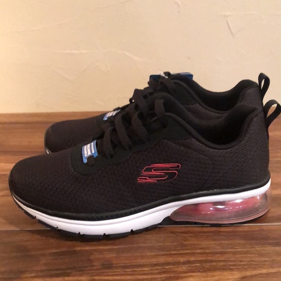 Skechers lite weight with memory foam athletic shoes. Size 6.5 - Picture 2 of 6